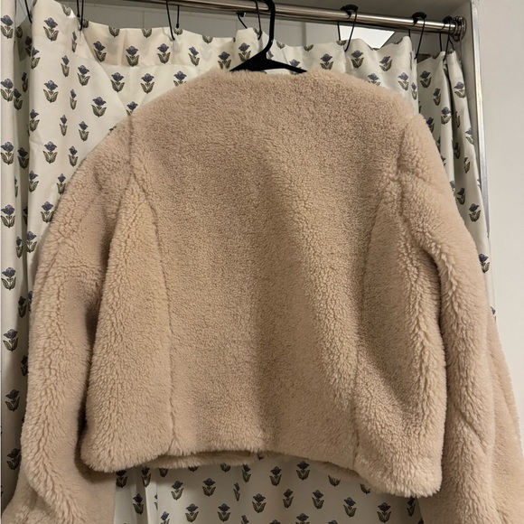 Zara Women's Cream Teddy Jacket with Buckle Closure - Picture 2 of 2